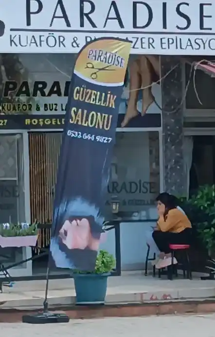 Bayan Kuaförü Yelken Bayrağı-32